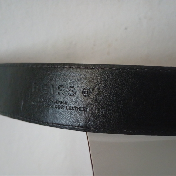 Reiss black  Leather Belt. - Picture 9 of 12